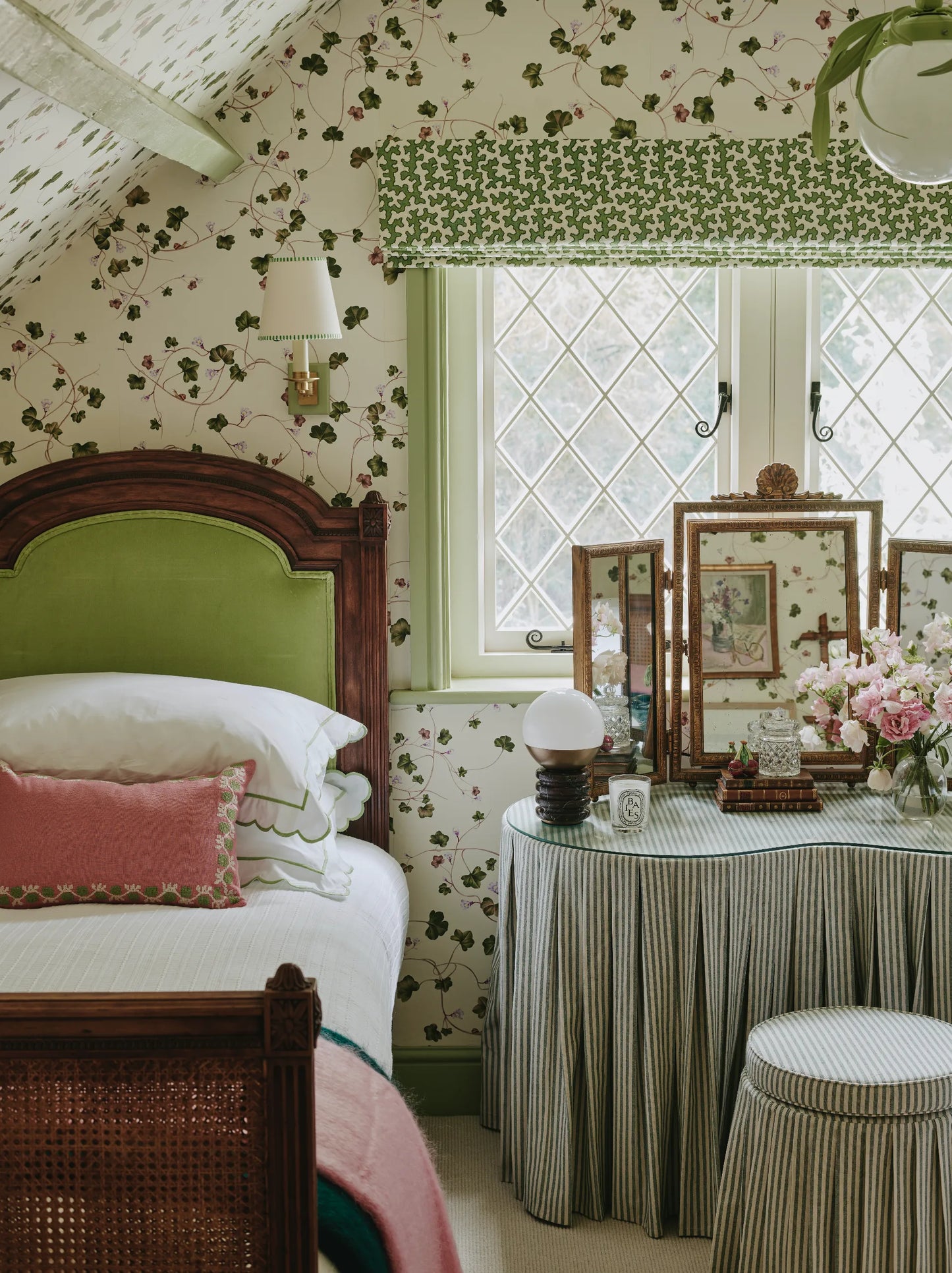 Creeping Toadflax - Wallpaper