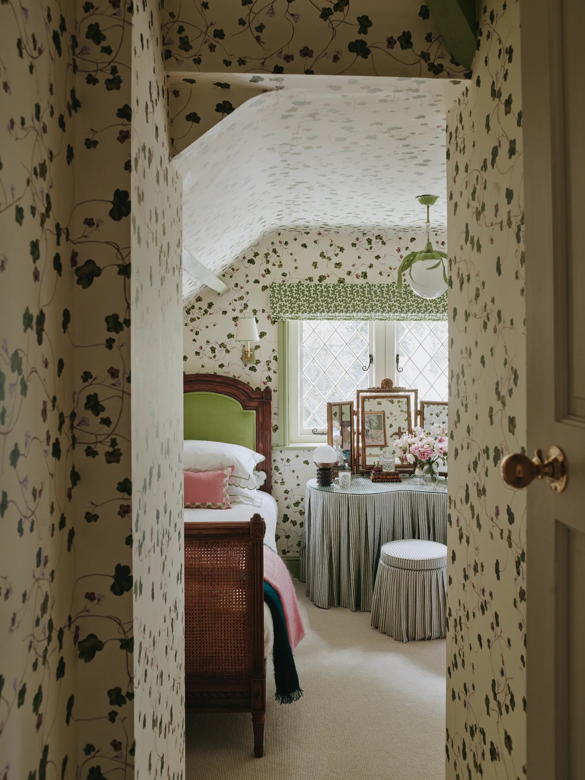 Creeping Toadflax - Wallpaper